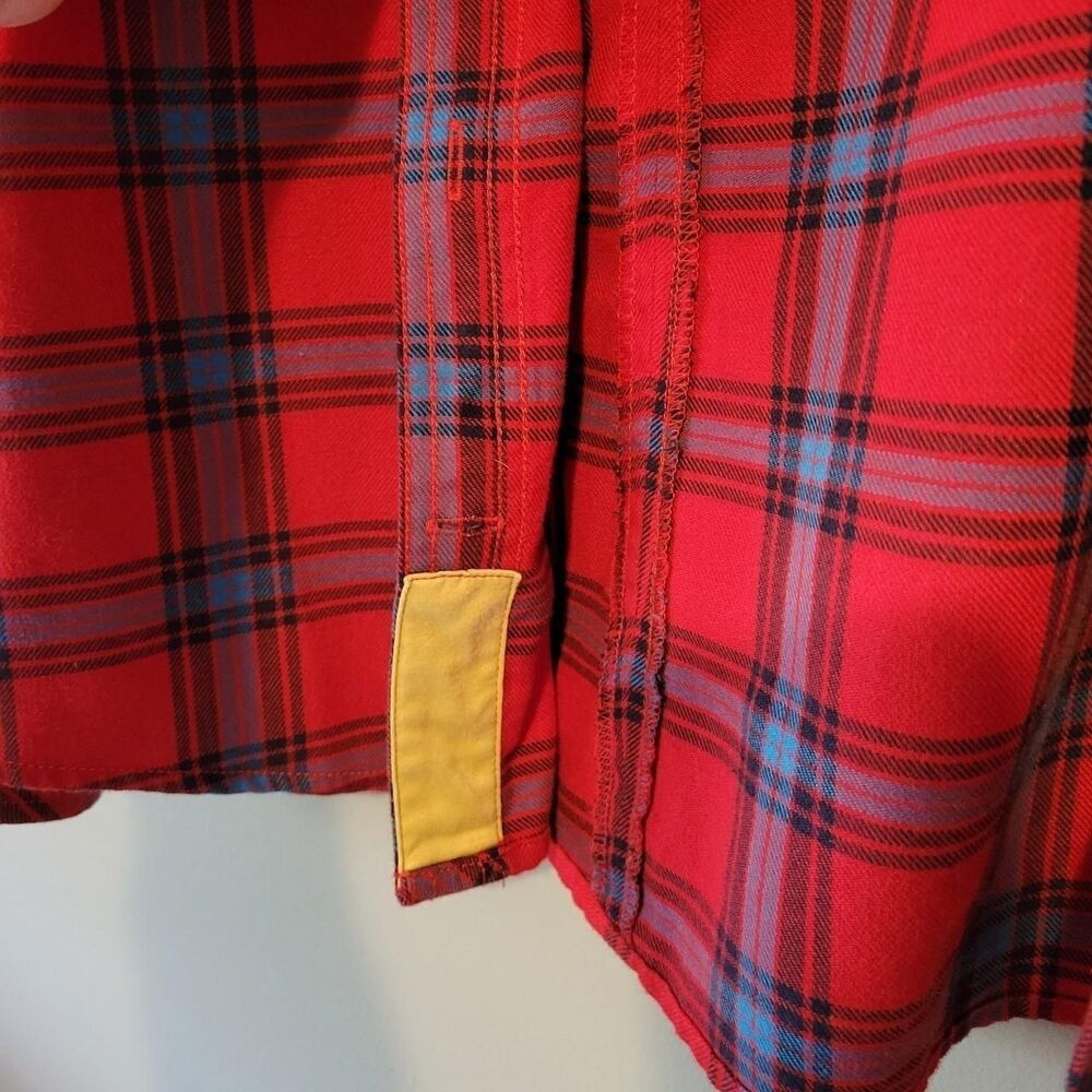 Duluth Trading Company Women's Large red blue Flannel Shirt - Picture 6 of 8